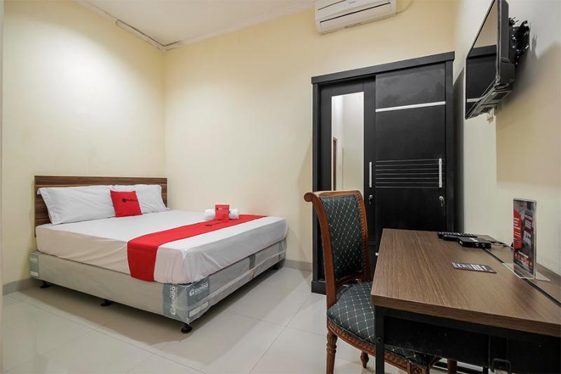 Reddoorz @ Jalan Biak Roxy Yakarta Exterior foto